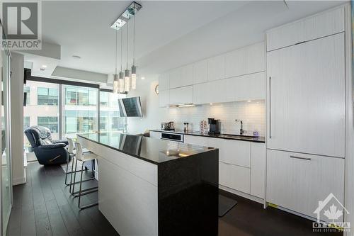 101 Queen Street Unit#1409, Ottawa, ON - Indoor Photo Showing Kitchen With Upgraded Kitchen