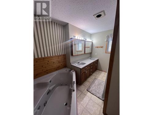 3928 Cottonwood Road, Fort Nelson, BC - Indoor
