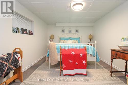 166 Adam And Eve Road, Galway-Cavendish And Harvey, ON - Indoor Photo Showing Bedroom