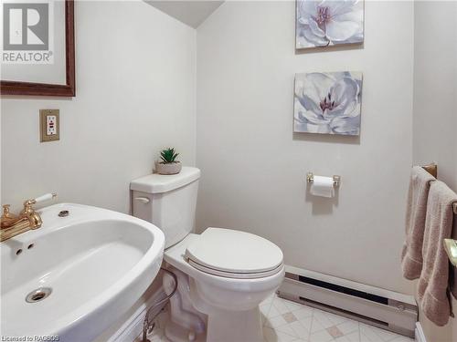 104 Oliphant Way, Oliphant, ON - Indoor Photo Showing Bathroom