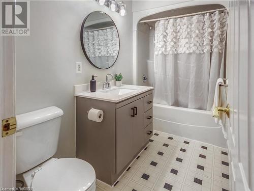 104 Oliphant Way, Oliphant, ON - Indoor Photo Showing Bathroom