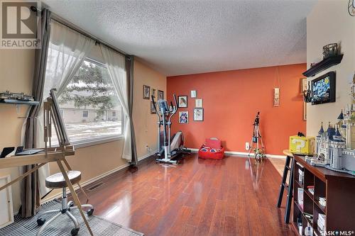4168 Castle Road, Regina, SK - Indoor Photo Showing Gym Room
