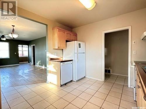 318 4Th Avenue W, Melville, SK - Indoor Photo Showing Kitchen
