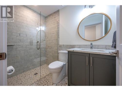 1719 Britton Road, Summerland, BC - Indoor Photo Showing Bathroom