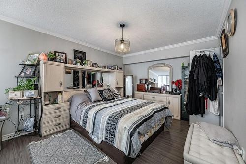 3100 Kirwin Avenue|Unit #2102, Mississauga, ON - Indoor Photo Showing Bedroom