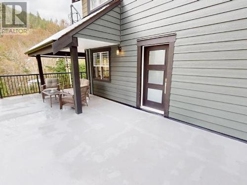 5917 Mowat Ave, Powell River, BC - Outdoor With Exterior