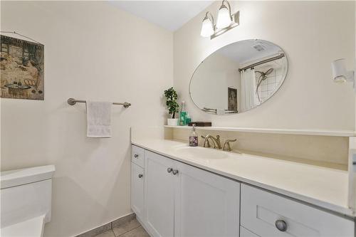 500 Green Road|Unit #1414, Stoney Creek, ON - Indoor Photo Showing Bathroom