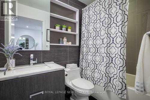 #724 -1830 Bloor St W, Toronto, ON - Indoor Photo Showing Bathroom