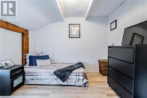 2539 Airline St, Fort Erie, ON - Indoor Photo Showing Bedroom