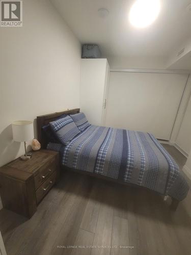 #409 -500 Brock Ave, Burlington, ON - Indoor Photo Showing Bedroom