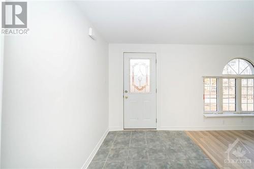 721 Bayview Drive, Ottawa, ON - Indoor Photo Showing Other Room