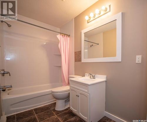 2023 Ottawa Street, Regina, SK - Indoor Photo Showing Bathroom