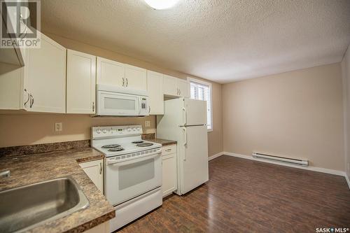 2023 Ottawa Street, Regina, SK - Indoor Photo Showing Kitchen