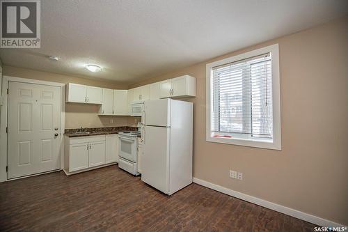 2023 Ottawa Street, Regina, SK - Indoor Photo Showing Kitchen