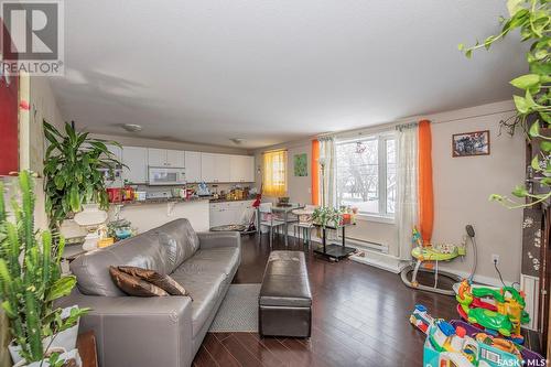 2023 Ottawa Street, Regina, SK - Indoor Photo Showing Living Room