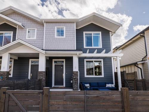 2-1033 Stockwell Avenue, Kelowna, BC - Outdoor With Facade