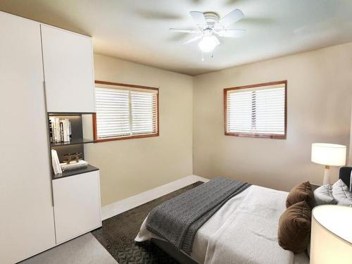 6790 Tucelnuit Drive, Oliver, BC - Indoor Photo Showing Bedroom
