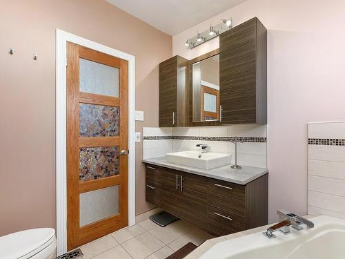 Bathroom - 582 Boul. Goineau, Laval (Pont-Viau), QC - Indoor Photo Showing Bathroom