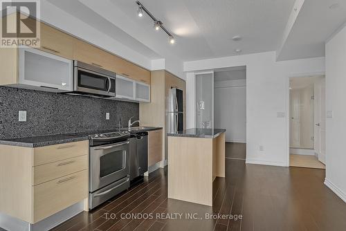 #3808 -386 Yonge St, Toronto, ON - Indoor Photo Showing Kitchen With Upgraded Kitchen