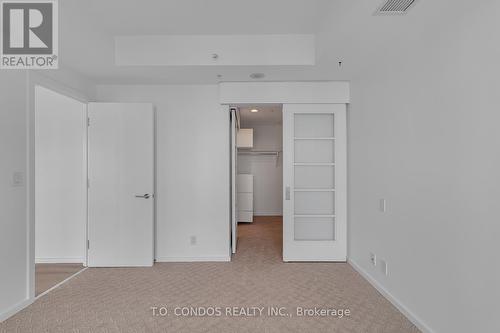 #3203 -180 University Ave, Toronto, ON - Indoor Photo Showing Other Room