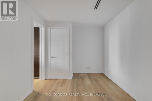 #3203 -180 University Ave, Toronto, ON - Indoor Photo Showing Other Room