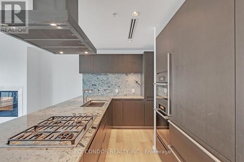 #3203 -180 University Ave, Toronto, ON - Indoor Photo Showing Kitchen With Upgraded Kitchen