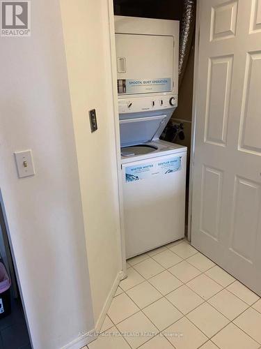#1608 -7 Bishop Ave, Toronto, ON - Indoor Photo Showing Laundry Room