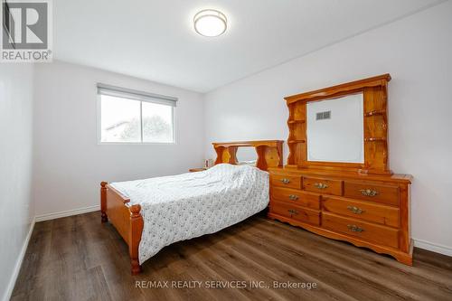 16 Sunforest Dr, Brampton, ON - Indoor Photo Showing Bedroom