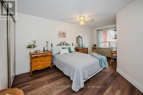 105 - 217 Scotland Street, Centre Wellington, ON - Indoor Photo Showing Bedroom