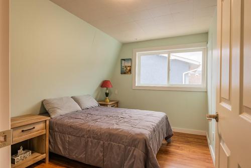 1507 Columbia Avenue, Trail, BC - Indoor Photo Showing Bedroom
