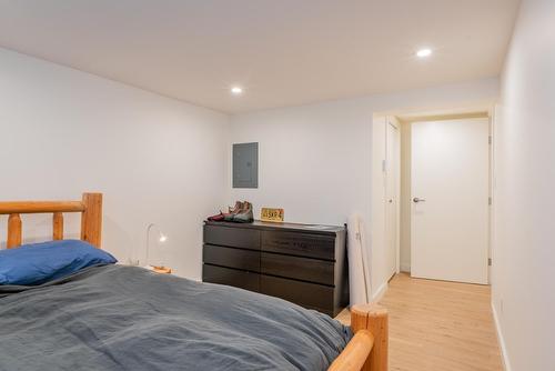 911 Silica Street, Nelson, BC - Indoor Photo Showing Bedroom