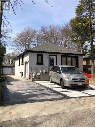 24 Treeview Dr, Toronto, ON - Outdoor