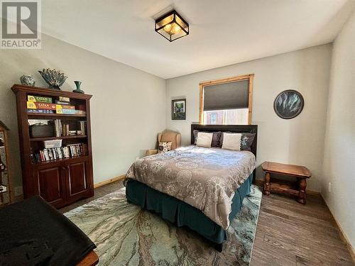 2820 Juniper Crescent, Sorrento, BC - Indoor Photo Showing Bedroom