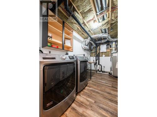 3299 Loschinski Road, Revelstoke, BC - Indoor Photo Showing Laundry Room