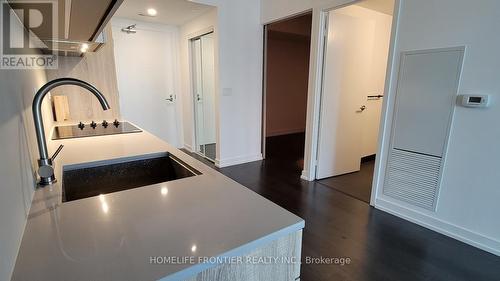 #1803 -19 Western Battery Rd, Toronto, ON - Indoor Photo Showing Kitchen