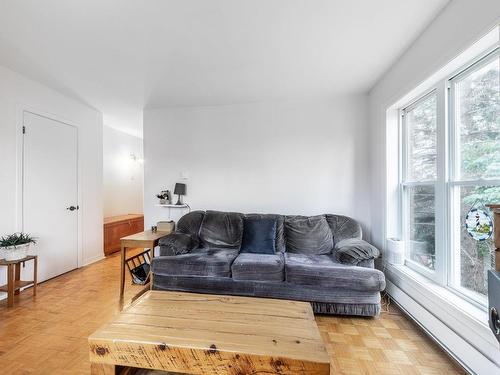 Living room - 155 Rue St-Charles, Saint-Jean-Sur-Richelieu, QC - Indoor Photo Showing Living Room