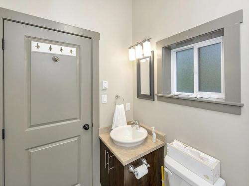 37-6574 Baird Rd, Port Renfrew, BC - Indoor Photo Showing Bathroom