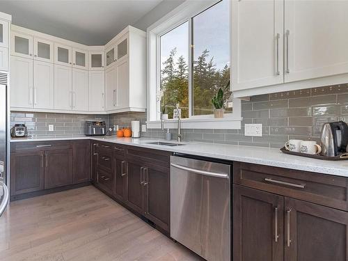 3389 Robson Pl, Colwood, BC - Indoor Photo Showing Kitchen With Double Sink