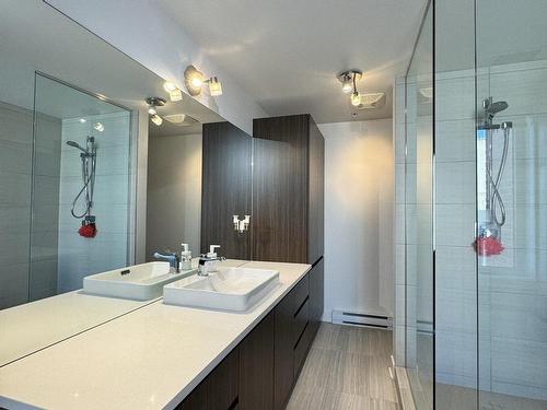 Ensuite bathroom - 514-2160 Av. Terry-Fox, Laval (Chomedey), QC - Indoor Photo Showing Bathroom