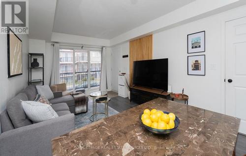 2054 - 3041 Finch Avenue W, Toronto, ON - Indoor Photo Showing Living Room