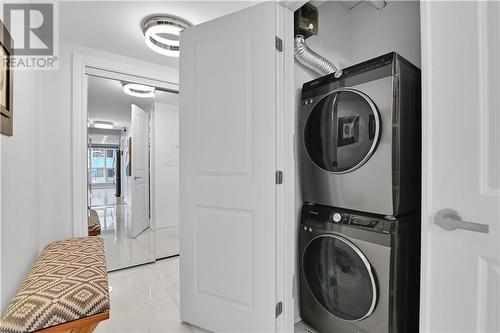 242 Rideau Street Unit#301, Ottawa, ON - Indoor Photo Showing Laundry Room