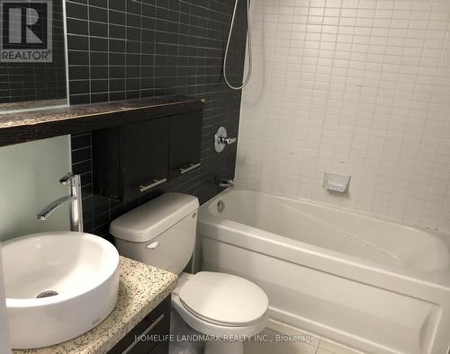 3204 - 25 Carlton Street, Toronto, ON - Indoor Photo Showing Bathroom