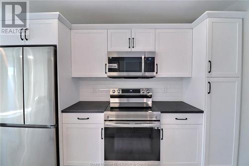 384 Damien, Dieppe, NB - Indoor Photo Showing Kitchen