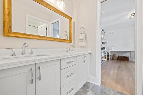 365 Lodor Street, Ancaster, ON - Indoor Photo Showing Bathroom