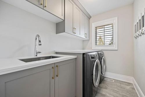 365 Lodor Street, Ancaster, ON - Indoor Photo Showing Laundry Room