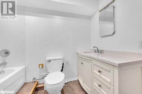 14 West Park Lane, Northbrook, ON - Indoor Photo Showing Bathroom