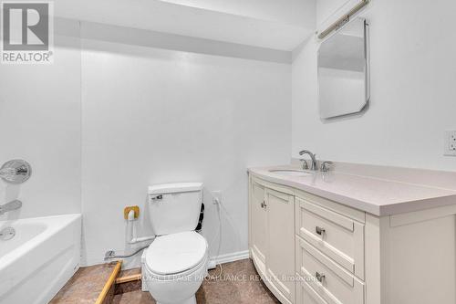 14 West Park Lane, Addington Highlands, ON - Indoor Photo Showing Bathroom