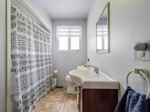 Salle de bains - 753 Ch. Des Caps, Les Îles-De-La-Madeleine, QC - Indoor Photo Showing Bathroom