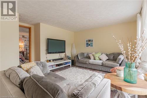 and living area where practical comfort - 310 Main Street, Sauble Beach, ON 