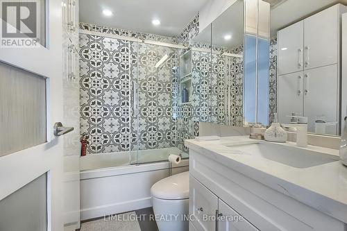 #4509 -2200 Lake Shore Blvd W, Toronto, ON - Indoor Photo Showing Bathroom
